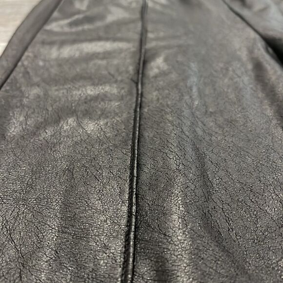 BCBG Maxazria XS stretch soft faux leather pant leggings accented w/ raised hem - Picture 2 of 9